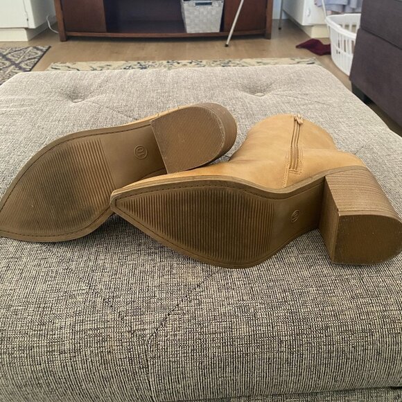 Woman's Universal Thread Natural /Whitney Ankle Boots Size 10 - Picture 5 of 10